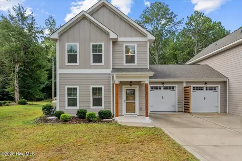 1001 Juniper Lake Rd, West End, NC 27376