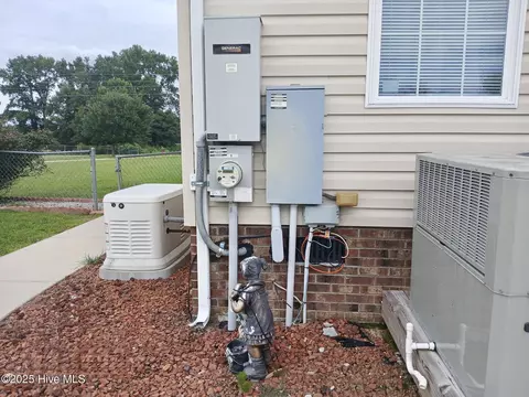 612 Nc 142, Bethel, NC 27812