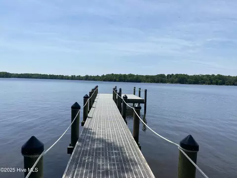 179 Herring Ln, Merry Hill, NC 27957