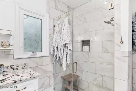 Bath - 80 Mccaskill Rd W, Pinehurst, NC 28374 photo 7 of 17