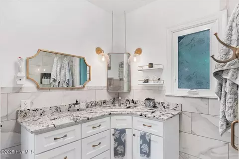 Bath - 80 Mccaskill Rd W, Pinehurst, NC 28374 photo 6 of 17