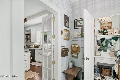 Entry Way - 80 Mccaskill Rd W, Pinehurst, NC 28374 photo 12 of 12