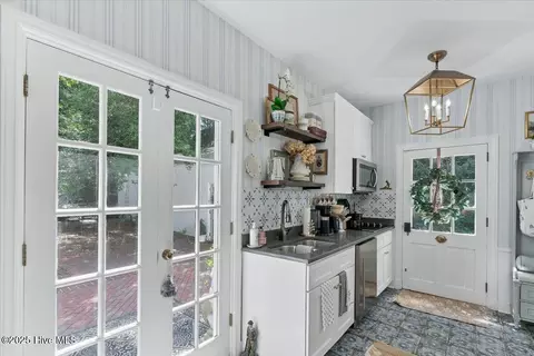 Kitchen - 80 Mccaskill Rd W, Pinehurst, NC 28374 photo 13 of 15