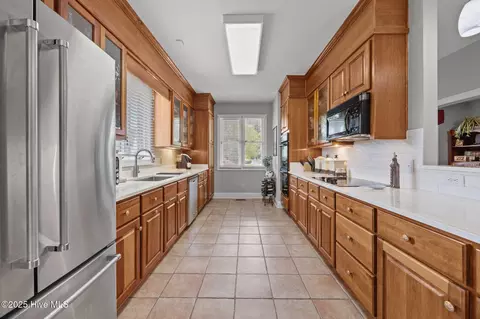Kitchen - 103 Ridge Rd, Chocowinity, NC 27817 photo 2 of 5