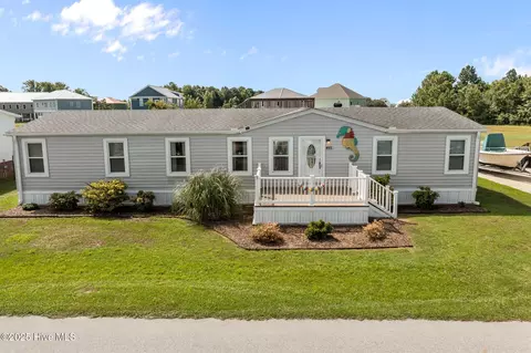 405 Blue Goose Ln, Newport, NC 28570