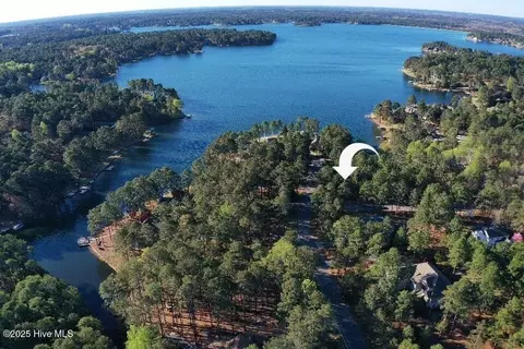 116 Phillips Dr, West End, NC 27376