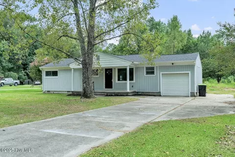 2106 Pony Farm Rd, Jacksonville, NC 28540