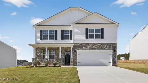 1052 Misty Creek Dr, Aberdeen, NC 28315