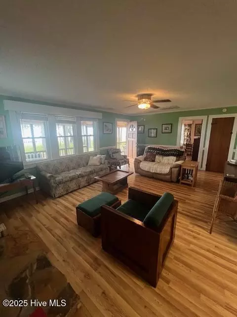 Living - 743 Island View Rd, Bath, NC 27808 photo 3 of 3