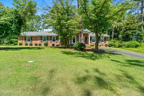 1401 Carolina Dr, Rockingham, NC 28379