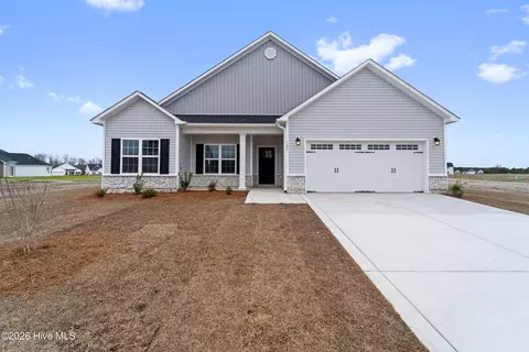 127 Sanctuary St, Jacksonville, NC 28546