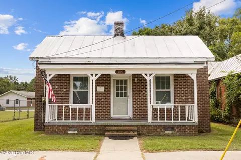 109 E South St, Kinston, NC 28501
