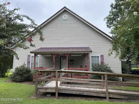 110 First St, Laurinburg, NC 28352
