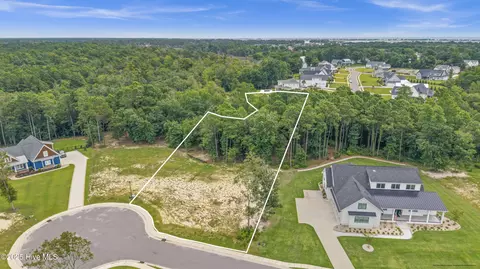 26 W Scarborough Ct, Hampstead, NC 28443