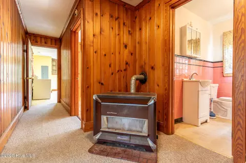 Entry Way - 128 Old Us 17n, Windsor, NC 27983 photo 1 of 2