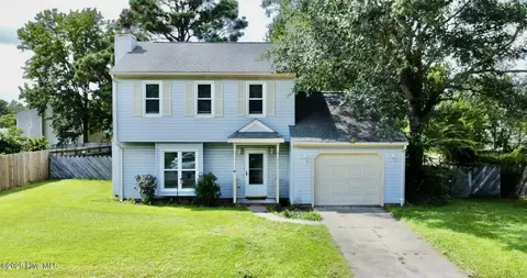 203 Palamino Trl, Jacksonville, NC 28546