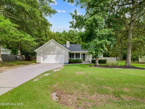 111 Live Oak Dr, Jacksonville, NC 28546