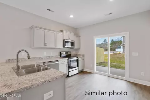 148 Loren Rd, Hubert, NC 28539 photo 5
