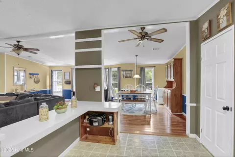 105 Navy Ct, Hampstead, NC 28443 photo 11