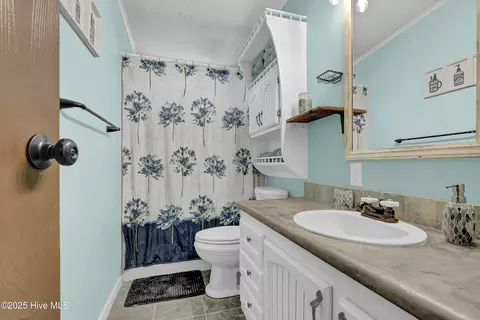 105 Navy Ct, Hampstead, NC 28443 photo 19