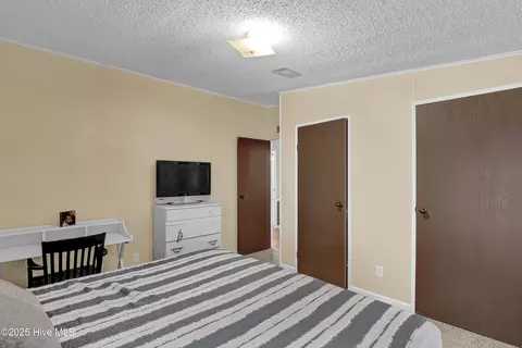 105 Navy Ct, Hampstead, NC 28443 photo 22