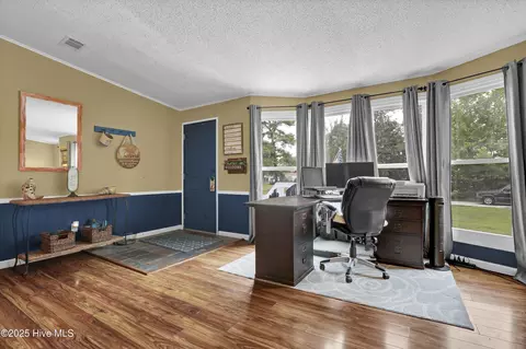 105 Navy Ct, Hampstead, NC 28443 photo 5