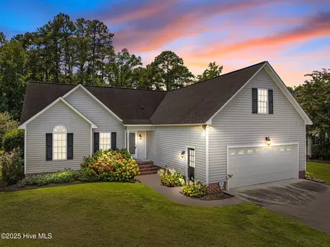 3280 Bessemer Dr, Greenville, NC 27858