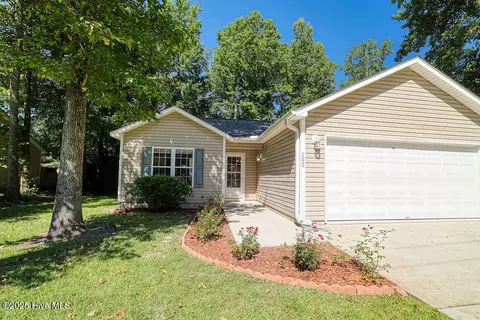 103 Shearin Hills Dr, Castle Hayne, NC 28429
