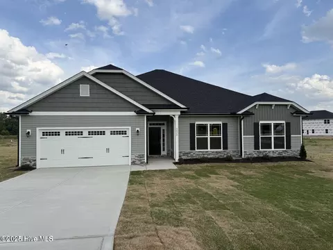 2056 Royal Pines Dr, New Bern, NC 28560