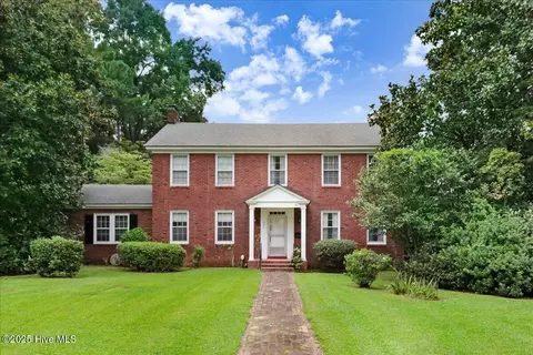 206 Summit Ave, Kinston, NC 28501