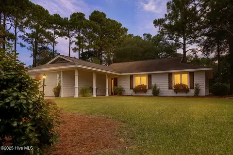 616 Wisteria Ln, Sunset Beach, NC 28468