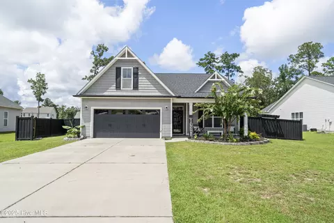 360 Bronze Dr, Rocky Point, NC 28457