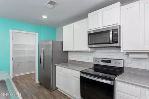 67 Fresh Air Dr, Hampstead, NC 28443 photo 9