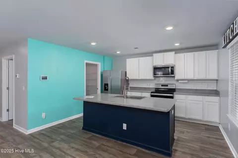 67 Fresh Air Dr, Hampstead, NC 28443 photo 5
