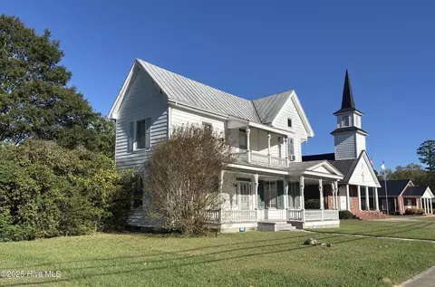 201 N Main St, Winton, NC 27986