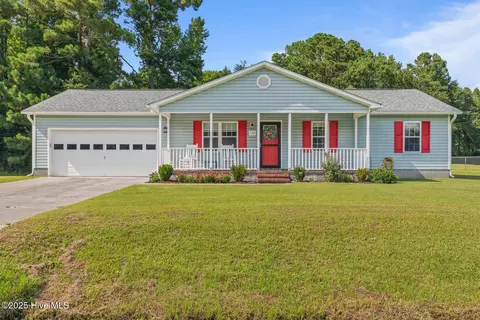 126 Nicole Ct, Jacksonville, NC 28540