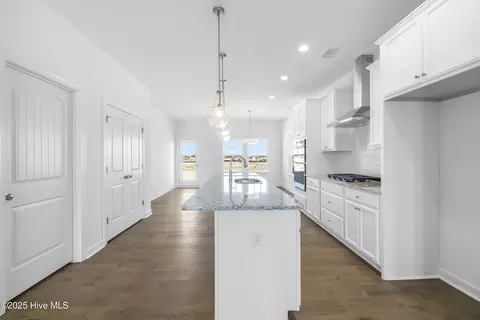 Entry Way - 307 Iris Cir, Moyock, NC 27958 photo 1 of 2