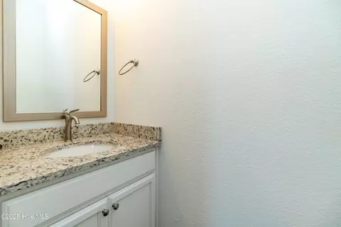 Bath - 307 Iris Cir, Moyock, NC 27958 photo 1 of 8