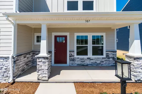 Exterior - 307 Iris Cir, Moyock, NC 27958 photo 4 of 6