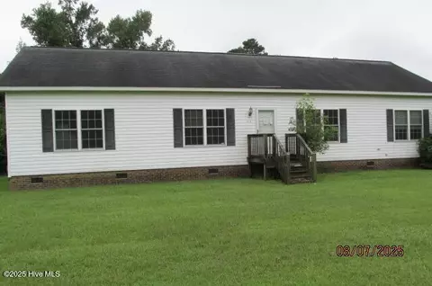20738 Nc 410 Hwy, Bladenboro, NC 28320