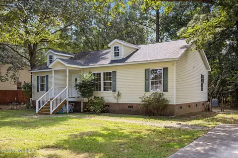 111 Dreyton Hall Ct, Rocky Point, NC 28457