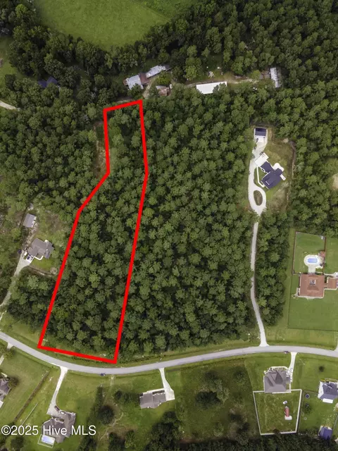 1271 N Bryan Rd, Jacksonville, NC 28546