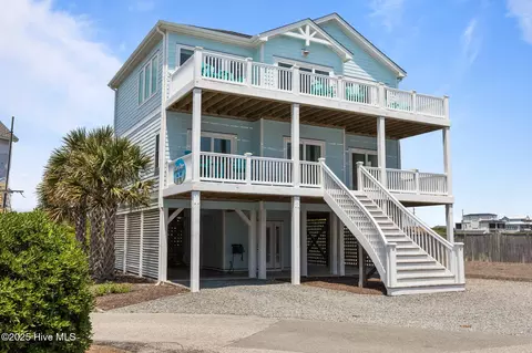 132 N Permuda Wynd Dr, North Topsail Beach, NC 28460