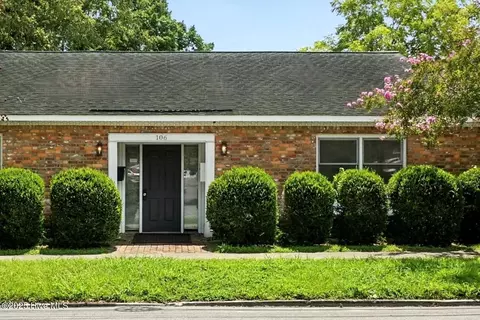 106 E Queen St, Edenton, NC 27932