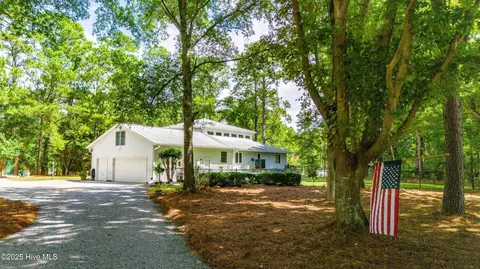 5907 Oak Ln, Oriental, NC 28571