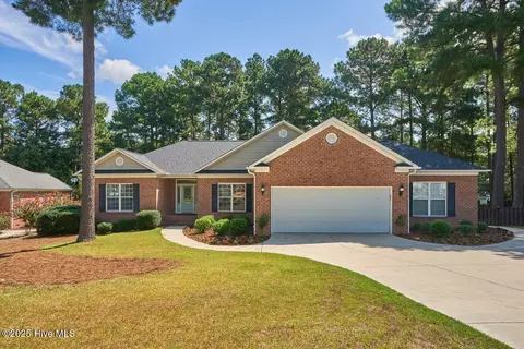 38 Winding Trl, Whispering Pines, NC 28327