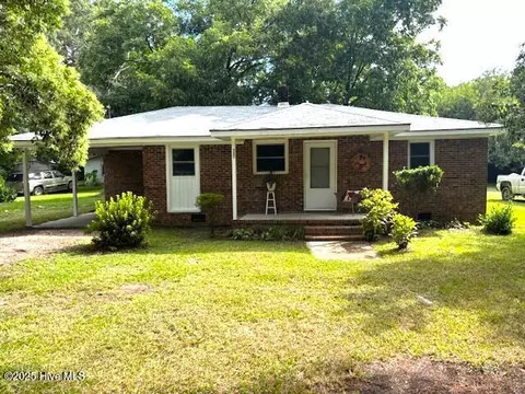 617 W Main St, Elm City, NC 27822