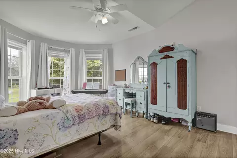 Bedroom - 104 Firefly Dr, Hampstead, NC 28443 photo 3 of 5