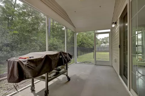 Exterior - 104 Firefly Dr, Hampstead, NC 28443 photo 2 of 4
