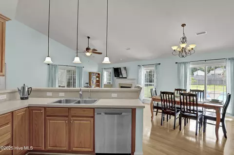 Kitchen - 104 Firefly Dr, Hampstead, NC 28443 photo 2 of 3